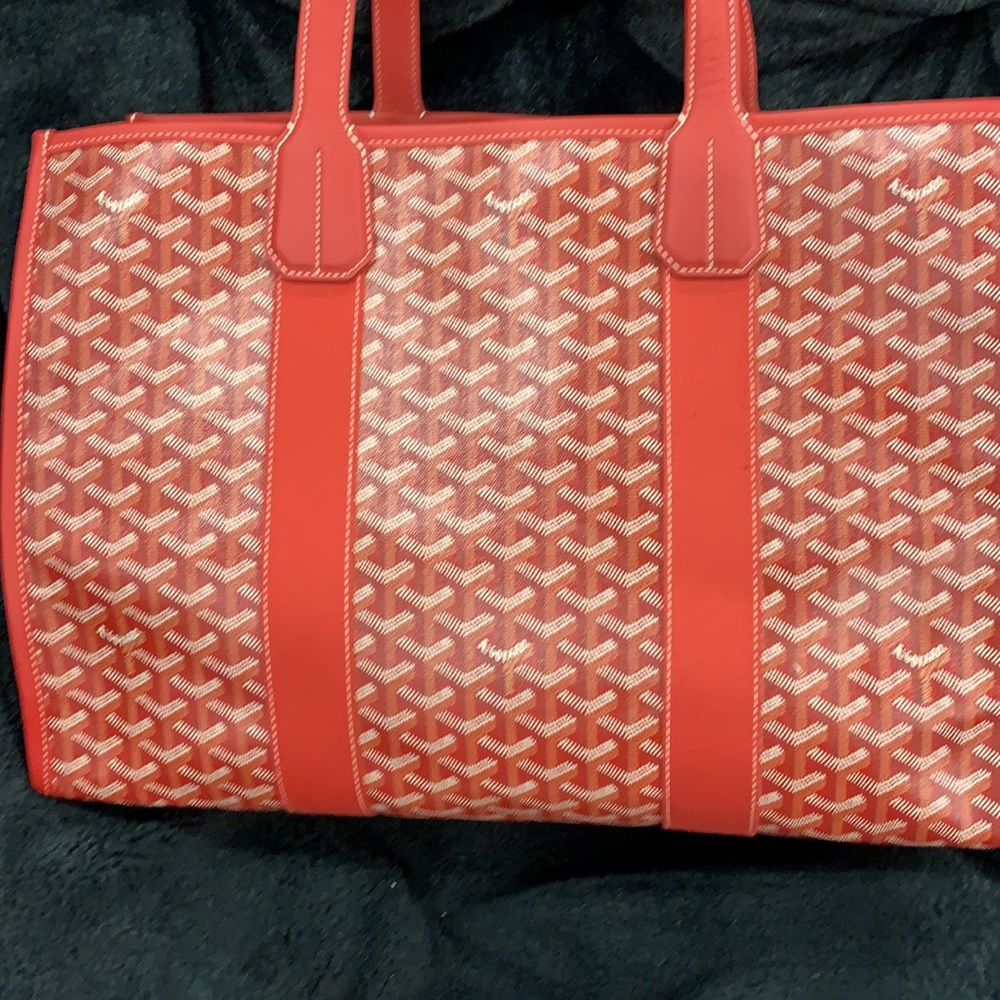 Goyard Red Limited Edition Jumbo Tote Bag with Dog Reading a Book Design - Picture 2 of 7